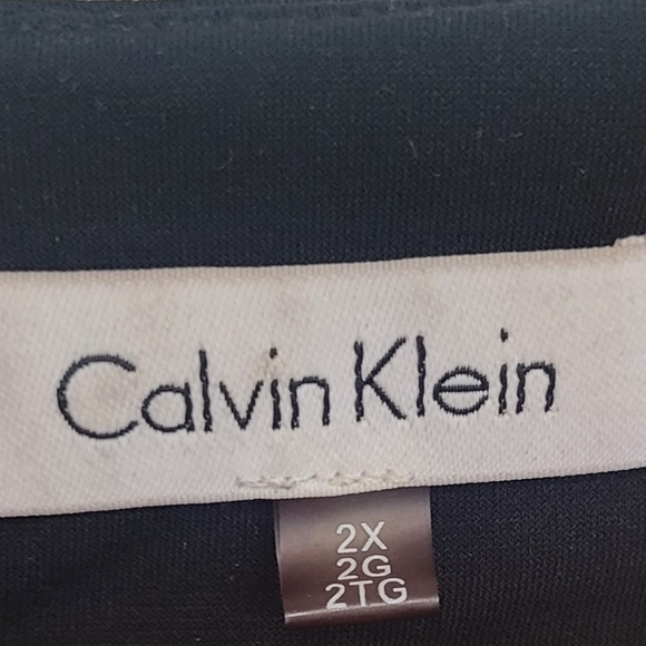 Calvin Klein Black Sleeveless Flattering Blouse with red and white print on top - Picture 3 of 4